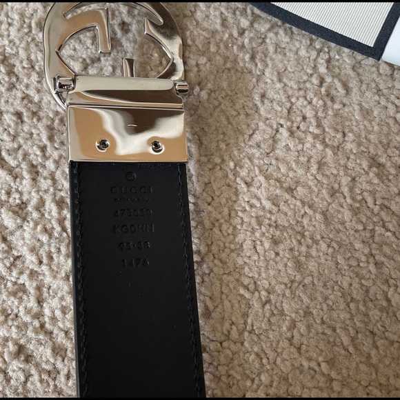 Willing to negotiate real buyers please OG price 520 I will trade for shoes to - Picture 2 of 5